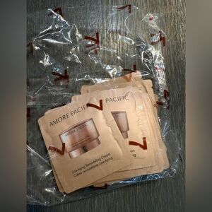 AMORE PACIFIC LINE-AGING Remodeling Cream 1ml x 24 Pcs Line-Aging